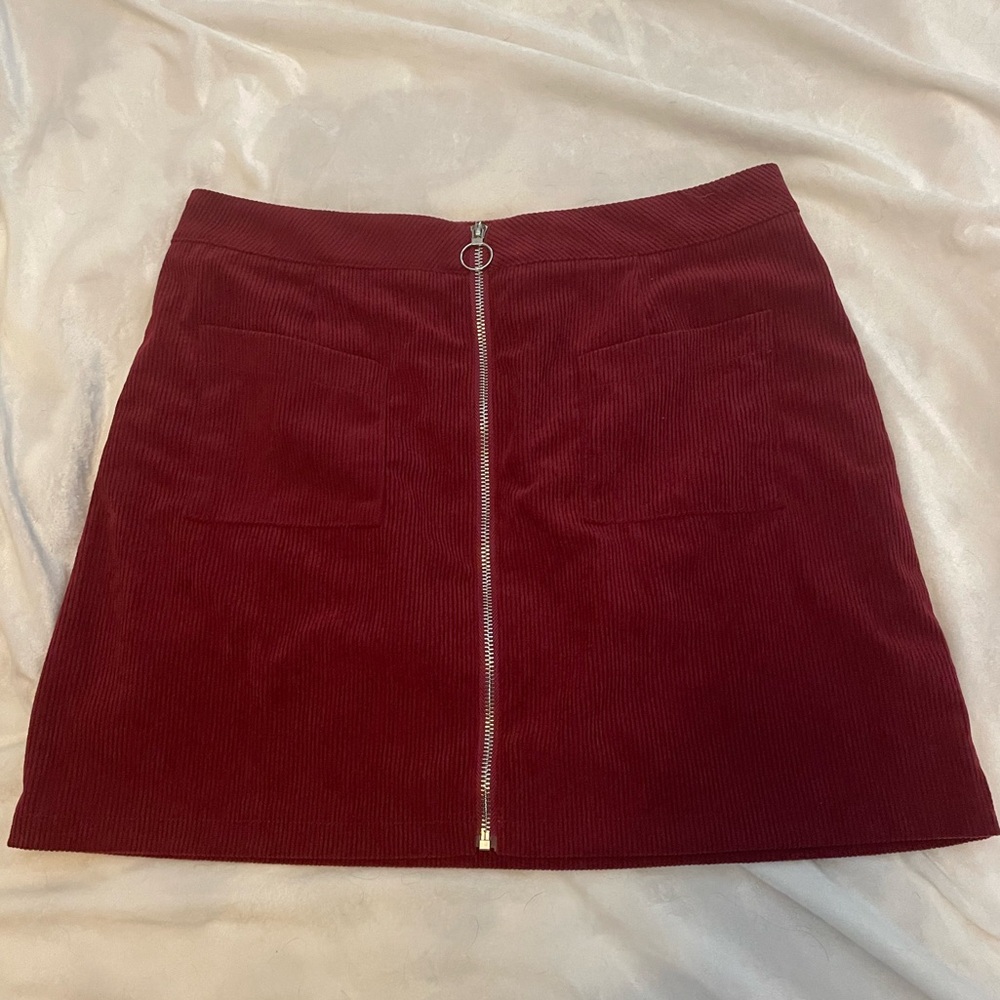 SHEIN skirt corduroy mini burgundy, silver zipper with pockets, women’s XL, NWOT